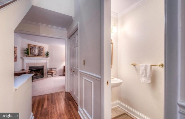 Photo - 305 Five Farms Ln