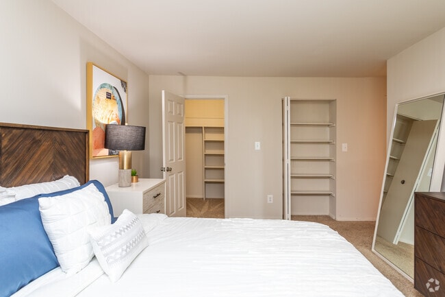 2BR, 2BA -1100 SF - Primary Bedroom