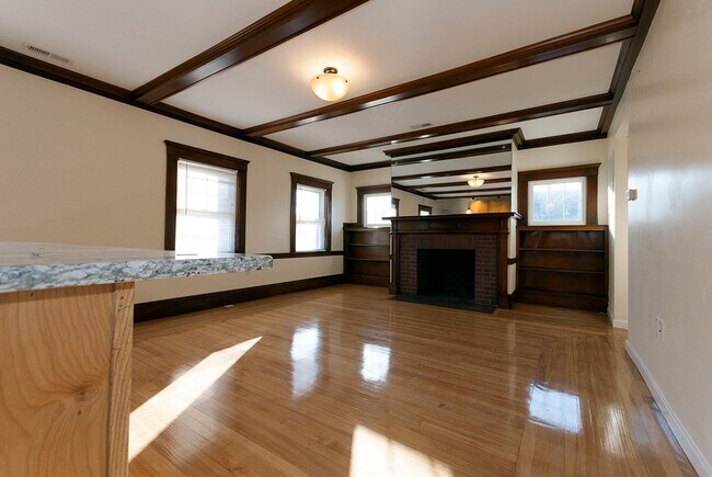Photo - Nicely renovated, pet friendly 3 bed 3.5 bath unit for September!