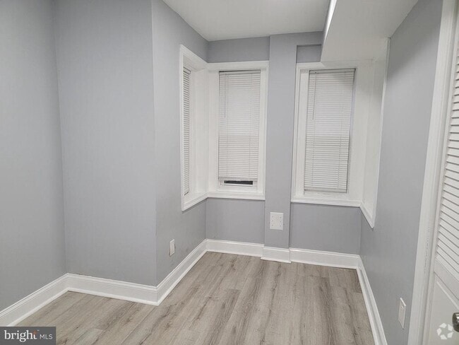 Building Photo - 1824 Corcoran St NW Rental