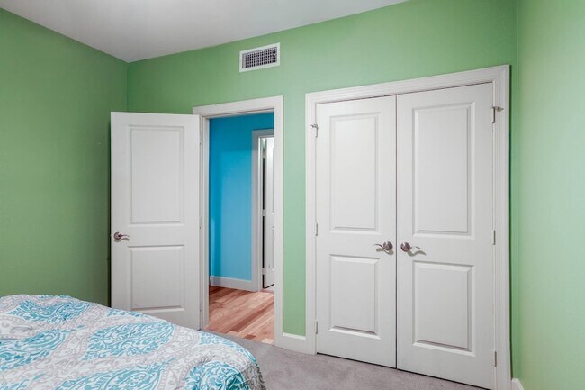 Photo - 3818 Holland Ave Unidad 304