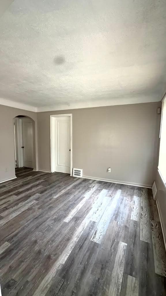 Photo - 12519 Laing St