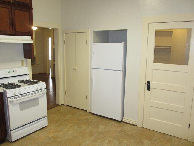 Photo - 421 Normal Ave