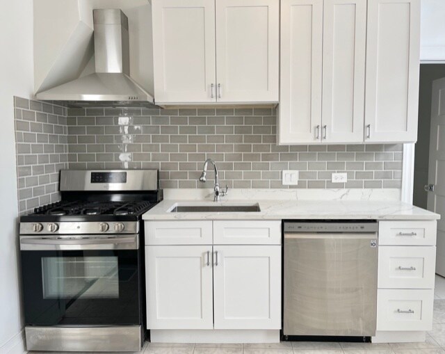 Building Photo - 1629 N Claremont Ave