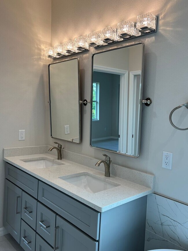 Photo - New Build open floor plan 3/2