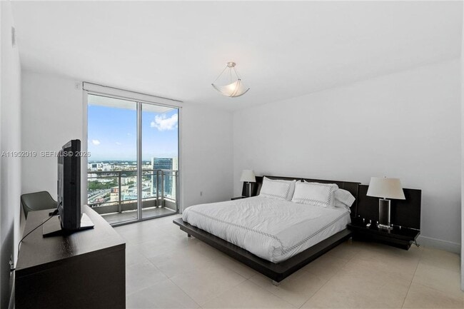 Photo - 90 SW 3rd St Unit 3609