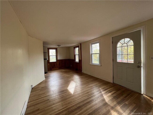 Photo - 230 Cow Hill Rd House