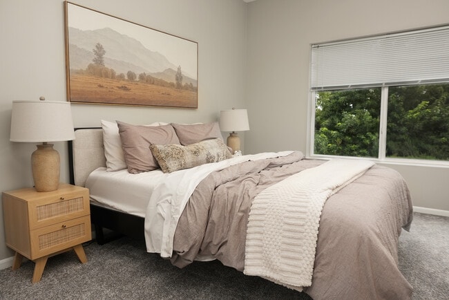 The Oaks at Lakeview - The Oaks at Lakeview Apartments