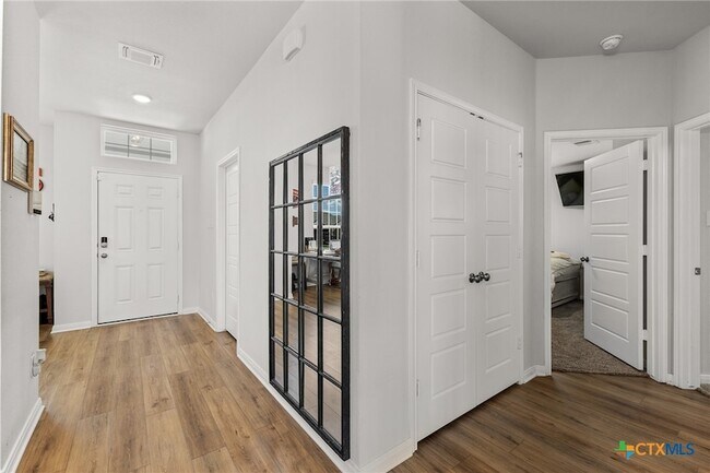 Photo - 242 Boatright Blvd