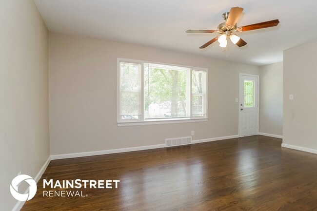 Photo - 9642 McGee St