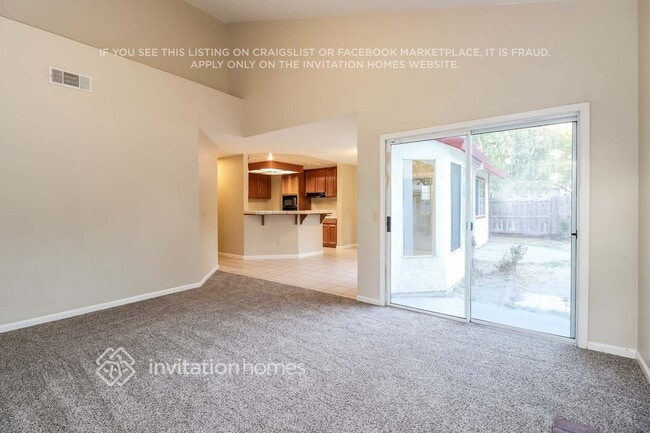 Photo - 710 E Jonquil Dr