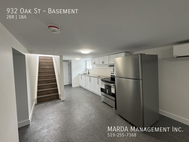 Building Photo - BRAND NEW RENO 2 BED/ 1 BATH LOWER- WEST END + HYDRO & 30% WATER Unit Basement