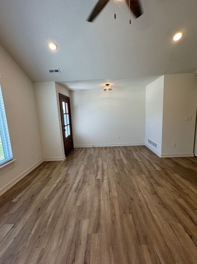 Photo - 3 bedroom 2 bath house