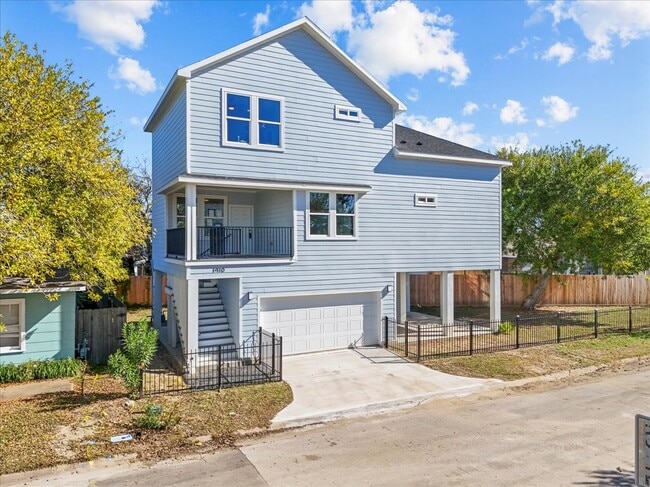 Photo - 1910 Bayou Shore Dr