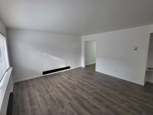 Photo - 1330-1350 Rogue River Hwy Unit 1344