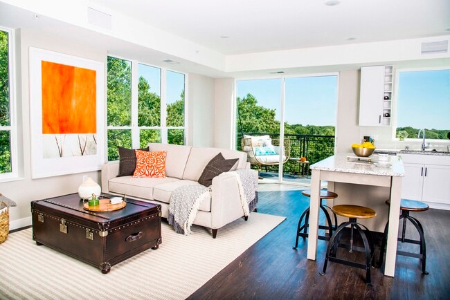 Sala de estar de un apartamento de dos habitaciones - Altitude Residences