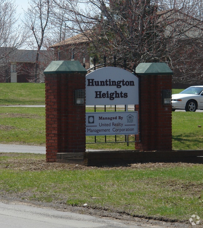 Photo - Huntington Heights