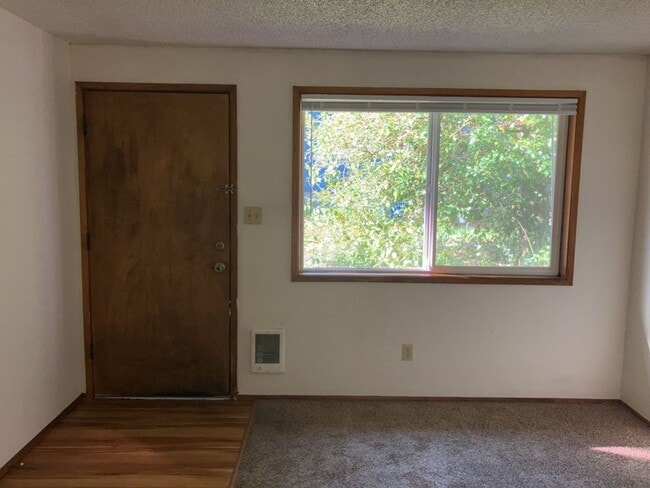 Photo - 924 Billy Frank Jr. St Unidad 3