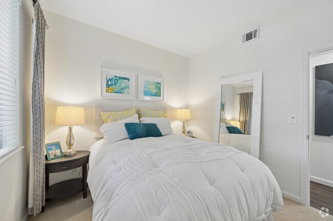B - 2BR, 1BA - 873SF - Second Bedroom