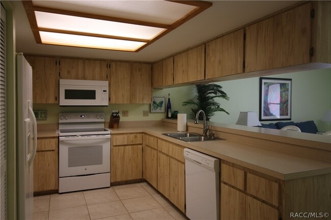 Photo - 908 Pritchard Island Rd