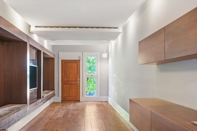 Photo - 505 S Milton Ave