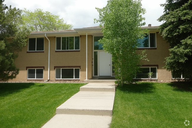 Building Photo - Garden-Level 1 Bed in Downtown Golden – $1... Unit 715.5 Illinois St Rental