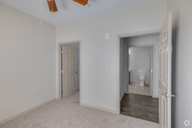 2BR, 1BA - 906SF - Primary Bedroom
