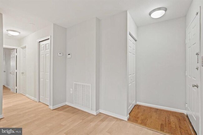 Photo - 100 Westwick Ct Unit 4