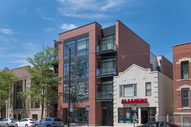 Photo - 1510 W Division St Apartments
