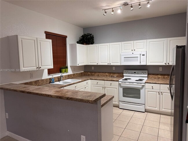 Photo - 12821 SW 135th St