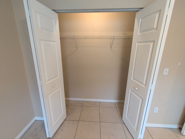 Photo - 2560 E Constance Ct Unit Apt 4