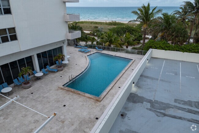 9225 Collins Ave - Four Winds Condominium