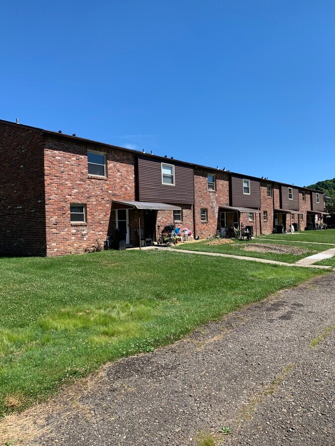 Photo - 2111 Stoops Ct Townhome