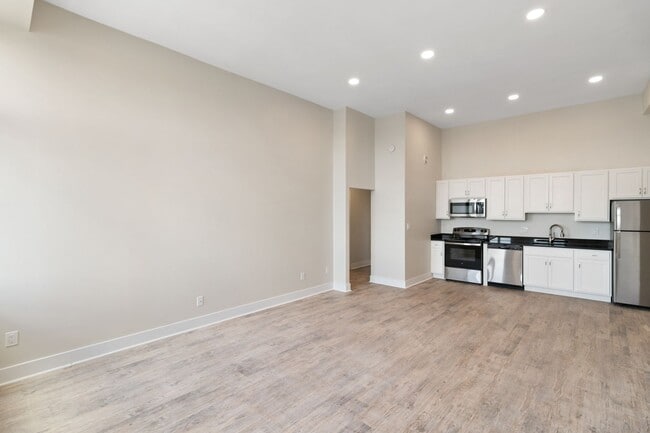 Photo - Fyfe Apartments