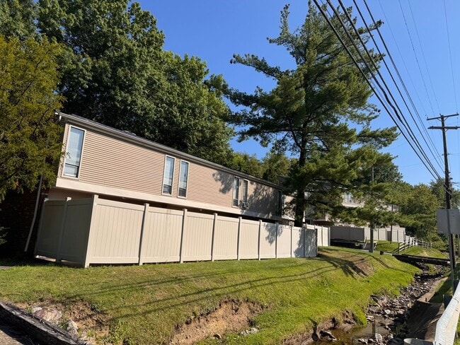 Photo - 214 E Water St