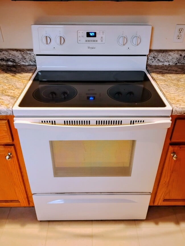 Photo - 428 W White Ash St