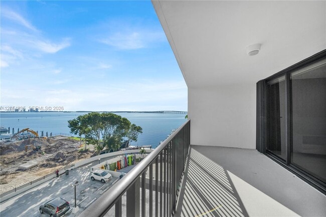Building Photo - 1865 Brickell Ave Unit A606