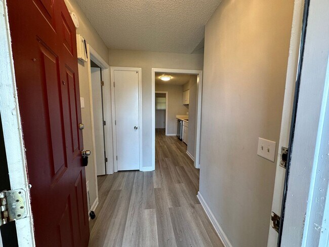 Photo - 906 Willowbrook Dr