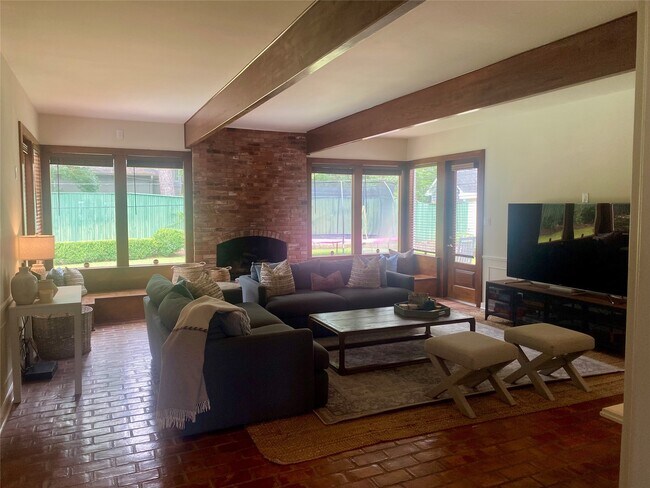 Photo - 11910 Laurie Ln