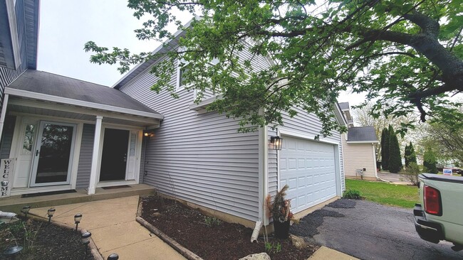 Photo - 790 Wedgewood Cir Townhome