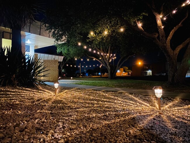 Photo - 2901 W Illinois Ave