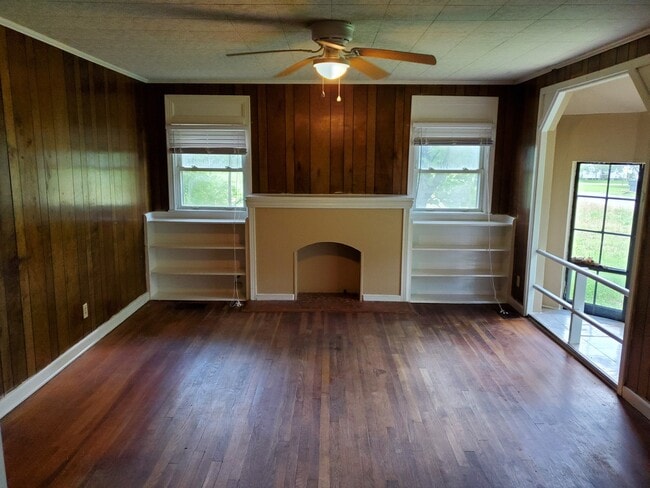 Photo - 5331 Fairfax Ave