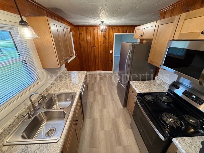 Photo - 204 Willow Creek Rd