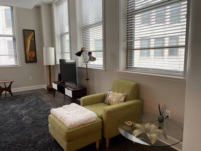 Photo - 245 E Main St Unit ID1094664P