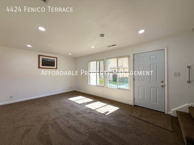 4424 Fenico Terrace