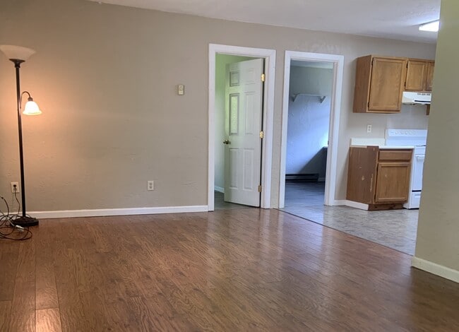 Photo - 604 Cayton St