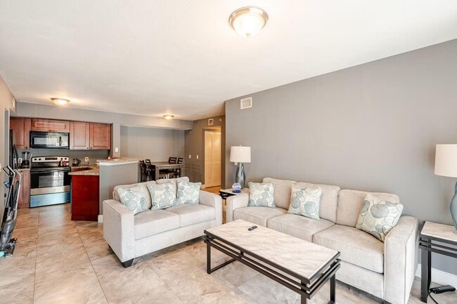 Building Photo - 4041 San Marino Blvd Unit 105 Rental