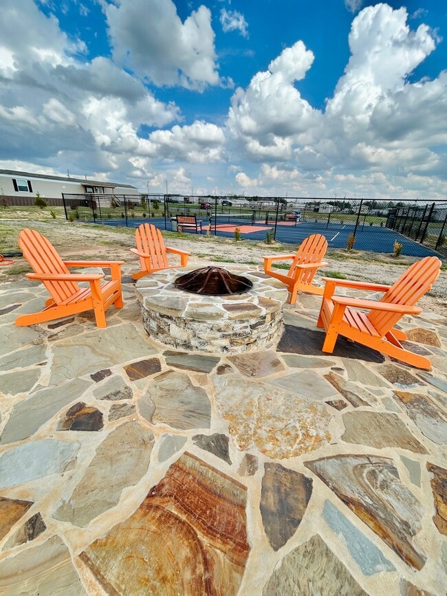 Photo - 3000 Lee Rd 10
