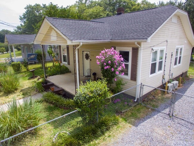 Photo - 111 Summit St