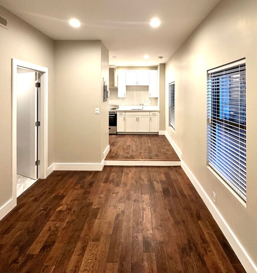 Photo - 33-39 Maverick Square